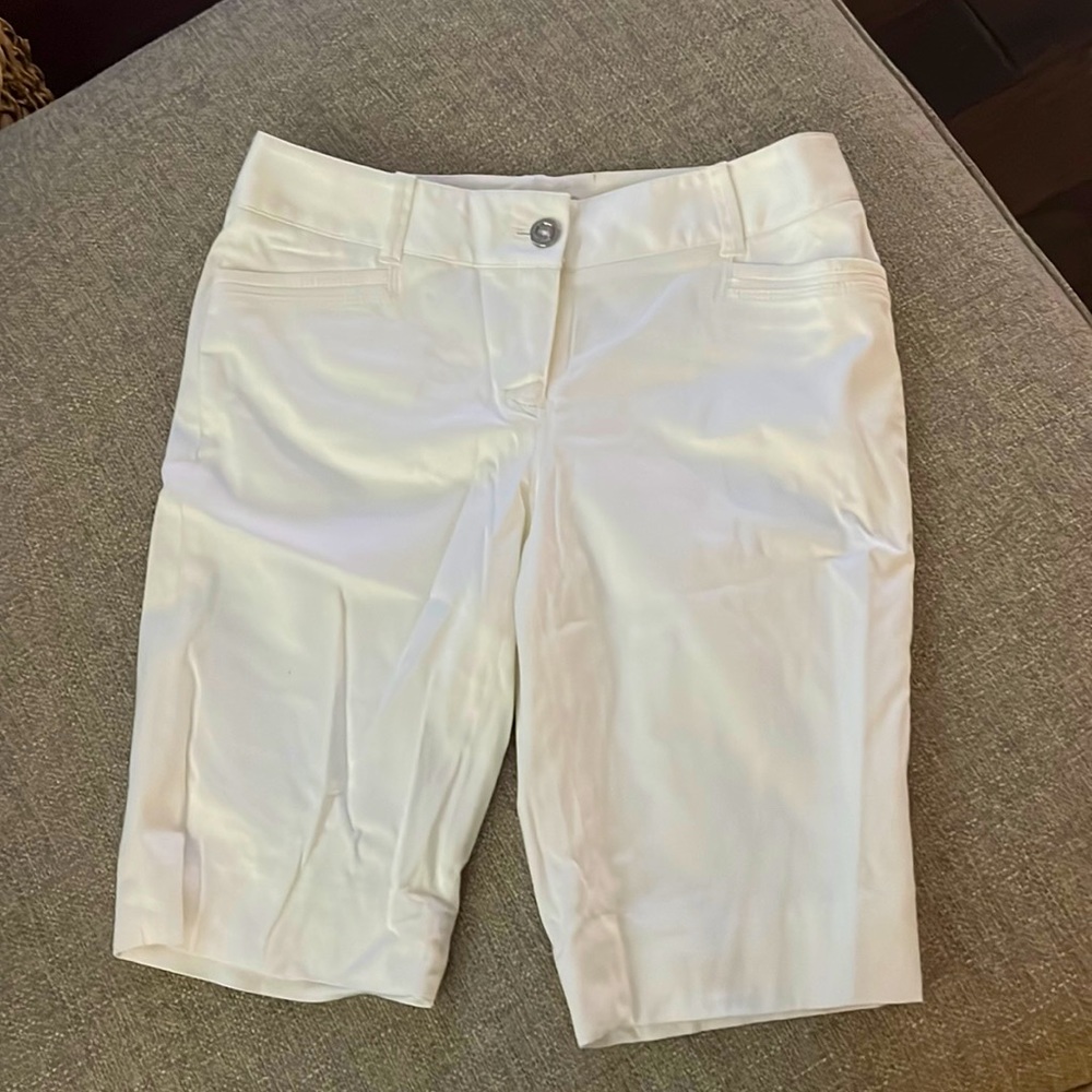 White House Black Market Brand, Mid Length, Size 0